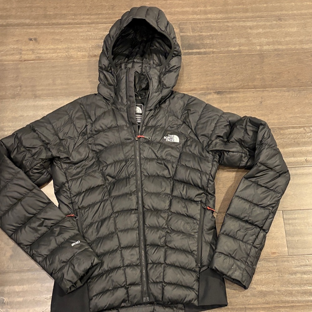Women’s North Face Summit Series 800 Quilted Light Weight Puffer  Jacket